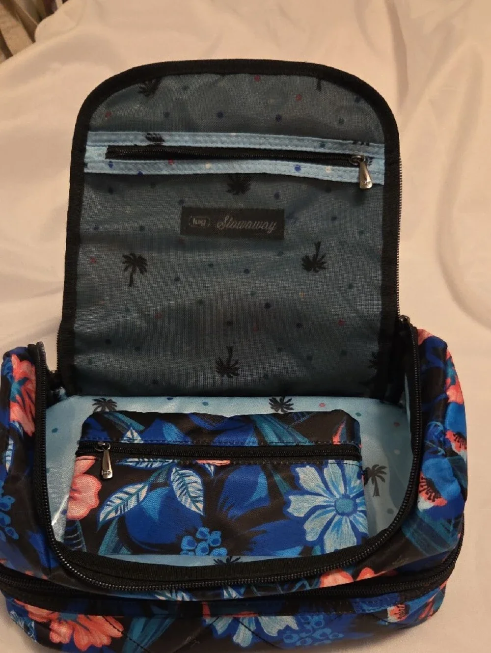 lug Floral Quilted Stowaway Bag in Black, Blue & Coral - Picture 3 of 5